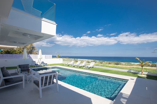 Beachfront villas in Spain